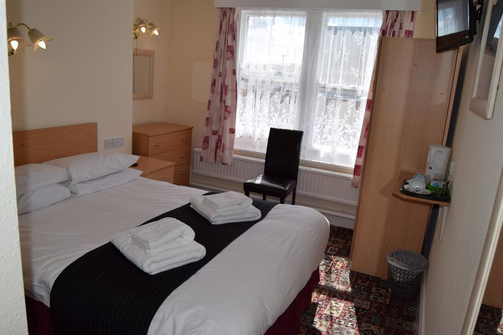 Westminster Hotel Rhyl Exterior photo