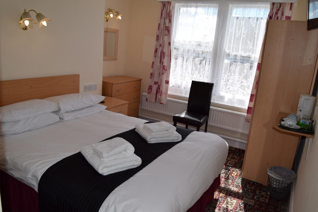 Westminster Hotel Rhyl Exterior photo