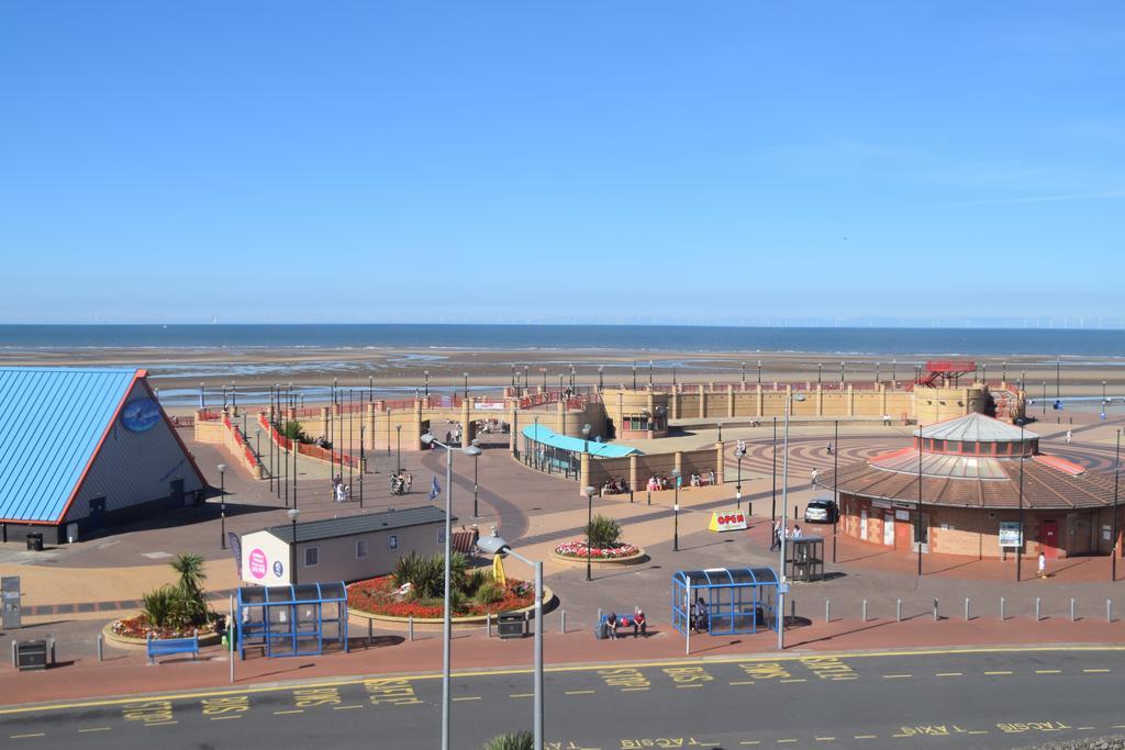 Westminster Hotel Rhyl Exterior photo